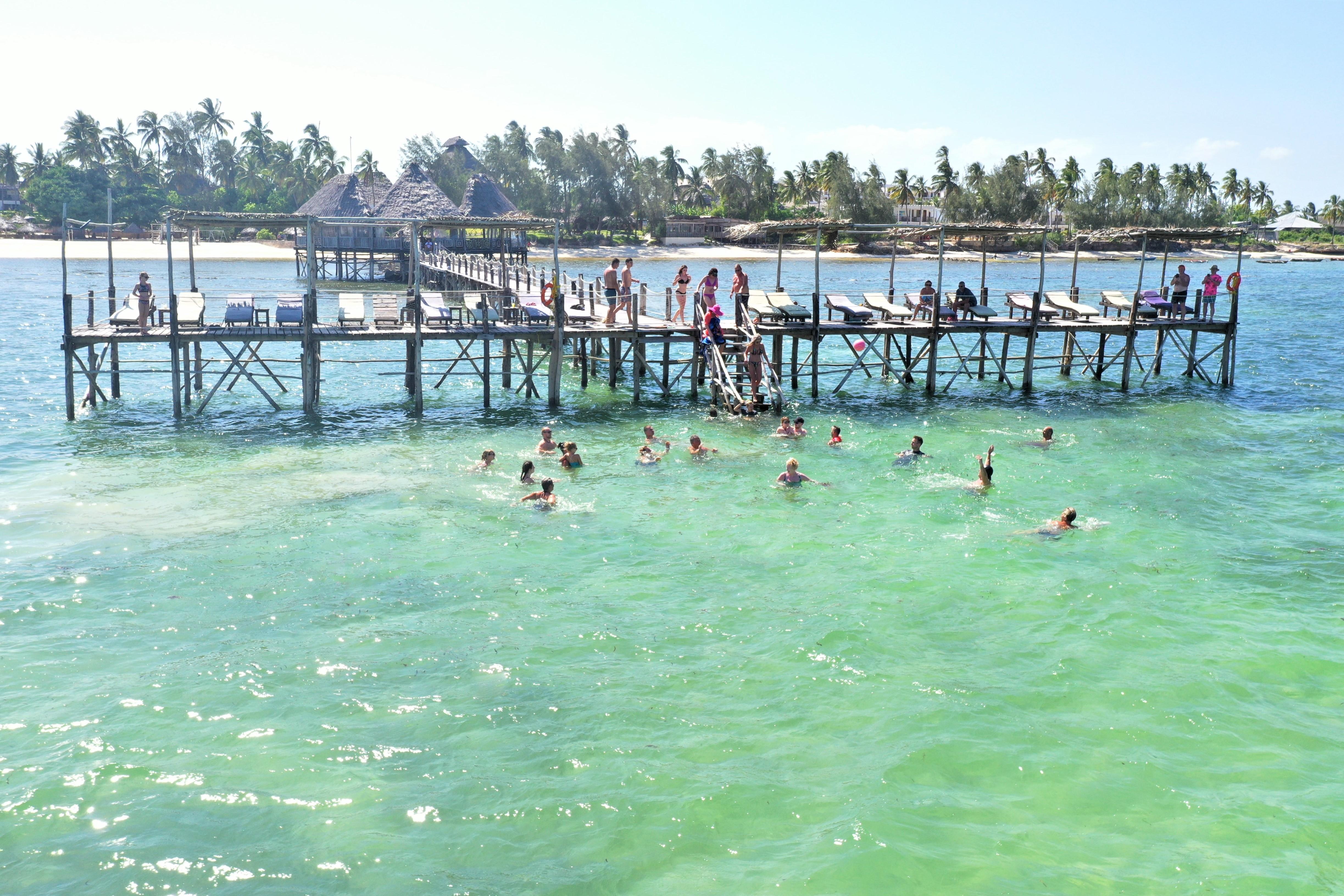 Zanzibar Bay & Feriested Uroa